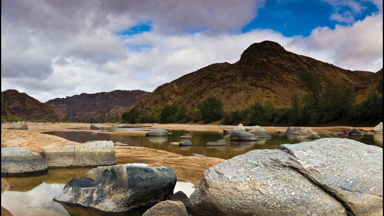 NWR Okaukuejo Waterhole LiveStream