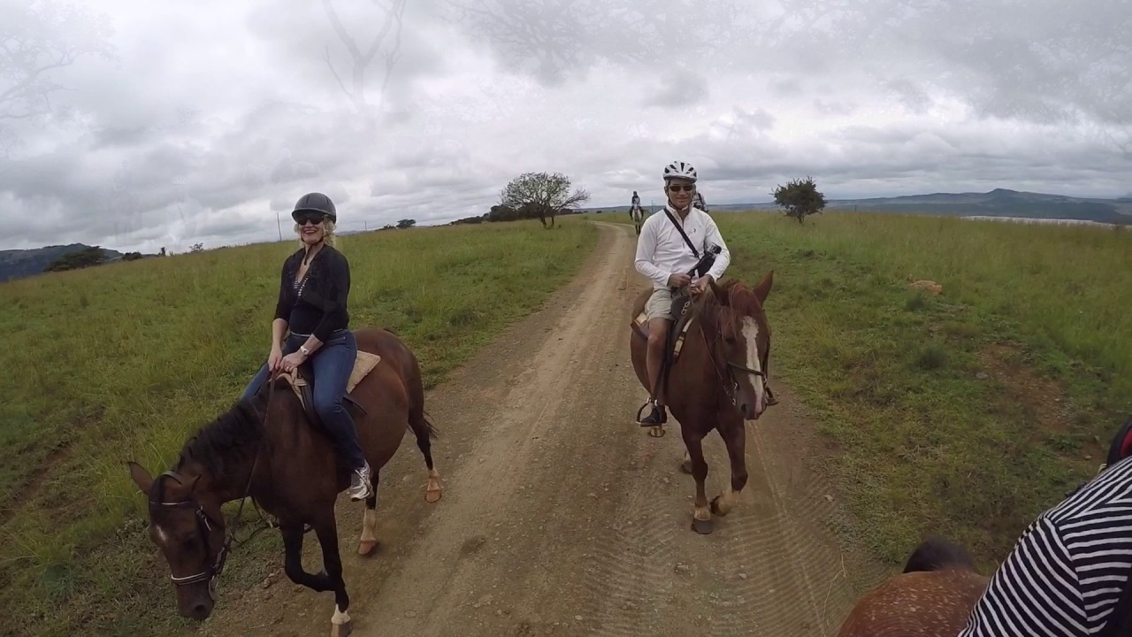 Horse safari with family in Spioenkop game reserve - South Africa
