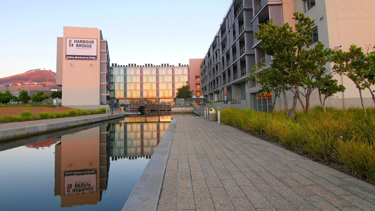 aha Harbour Bridge Hotel & Suites
