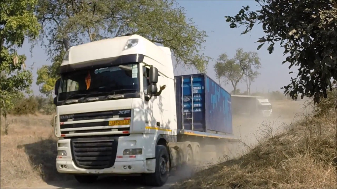 Chikunto Safaris Zambia - Trucks arriving on site
