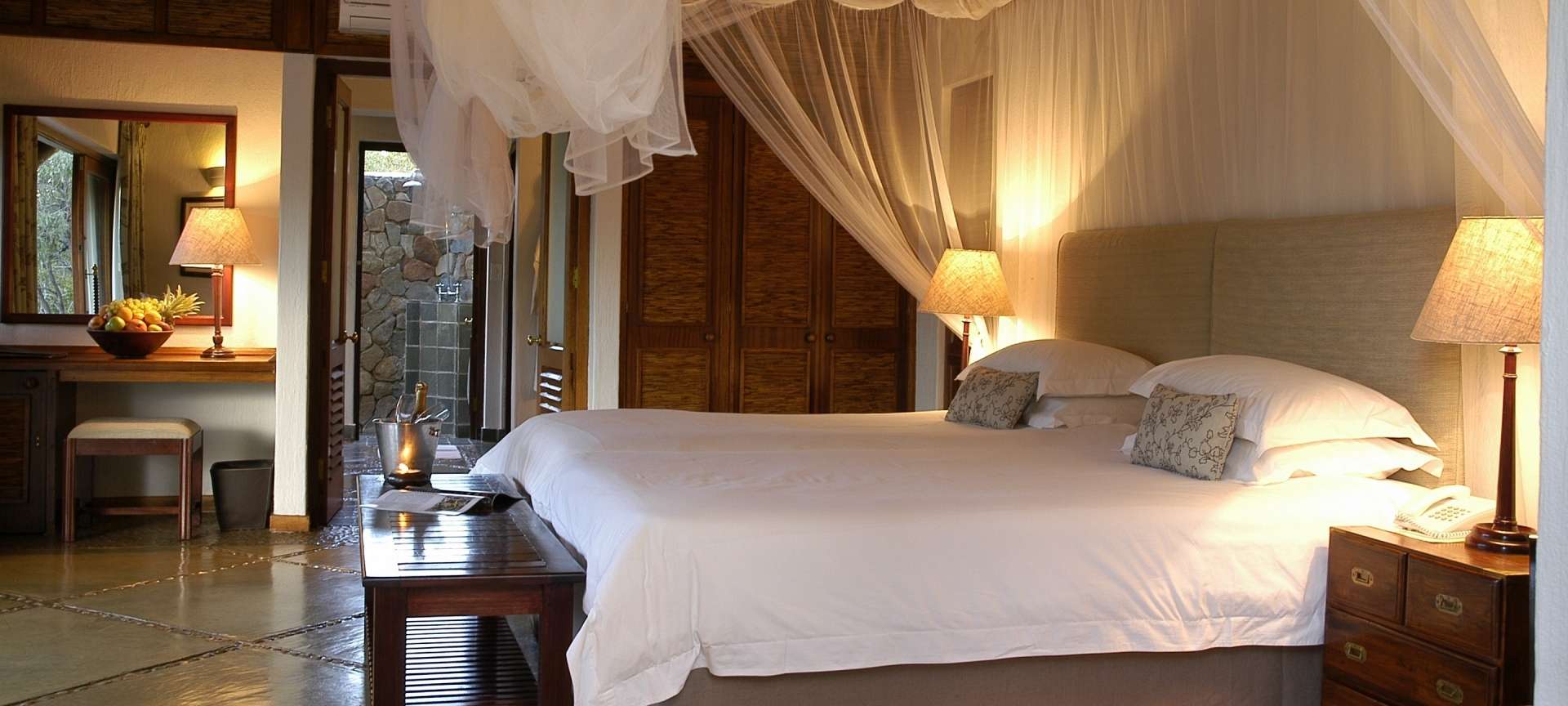Bedrooms at Thornybush Game Lodge