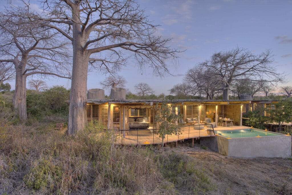 Exterior of luxury lodge in Tanzania | Photo credits: Jabali Private House
