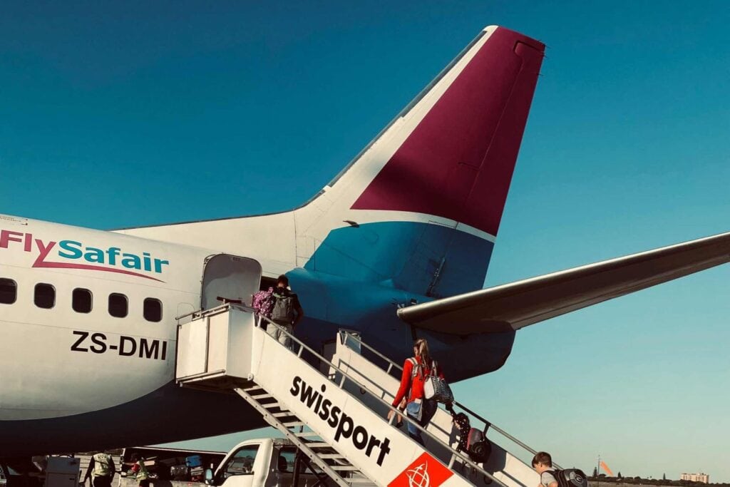 Passengers boarding a FlySafair aeroplane. Photo: Unsplash