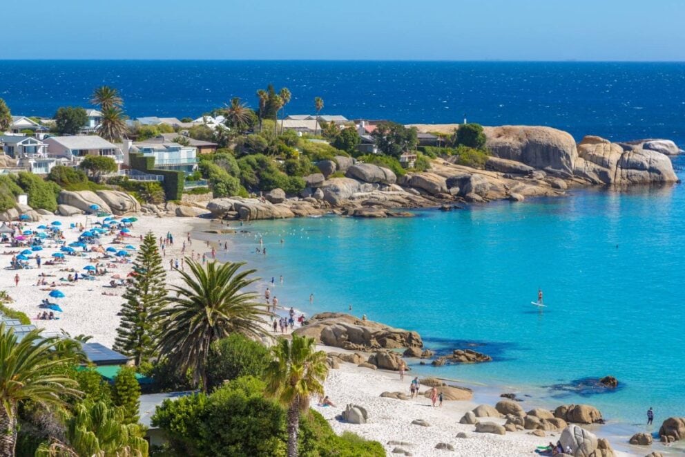 Camps Bay Beach Cape Town | Photo: leonardospencer via Getty